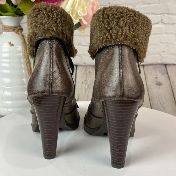 FEEGALICIOUS Brown Lace Up AnkleHigh Heel Bootie - Picture 5 of 17